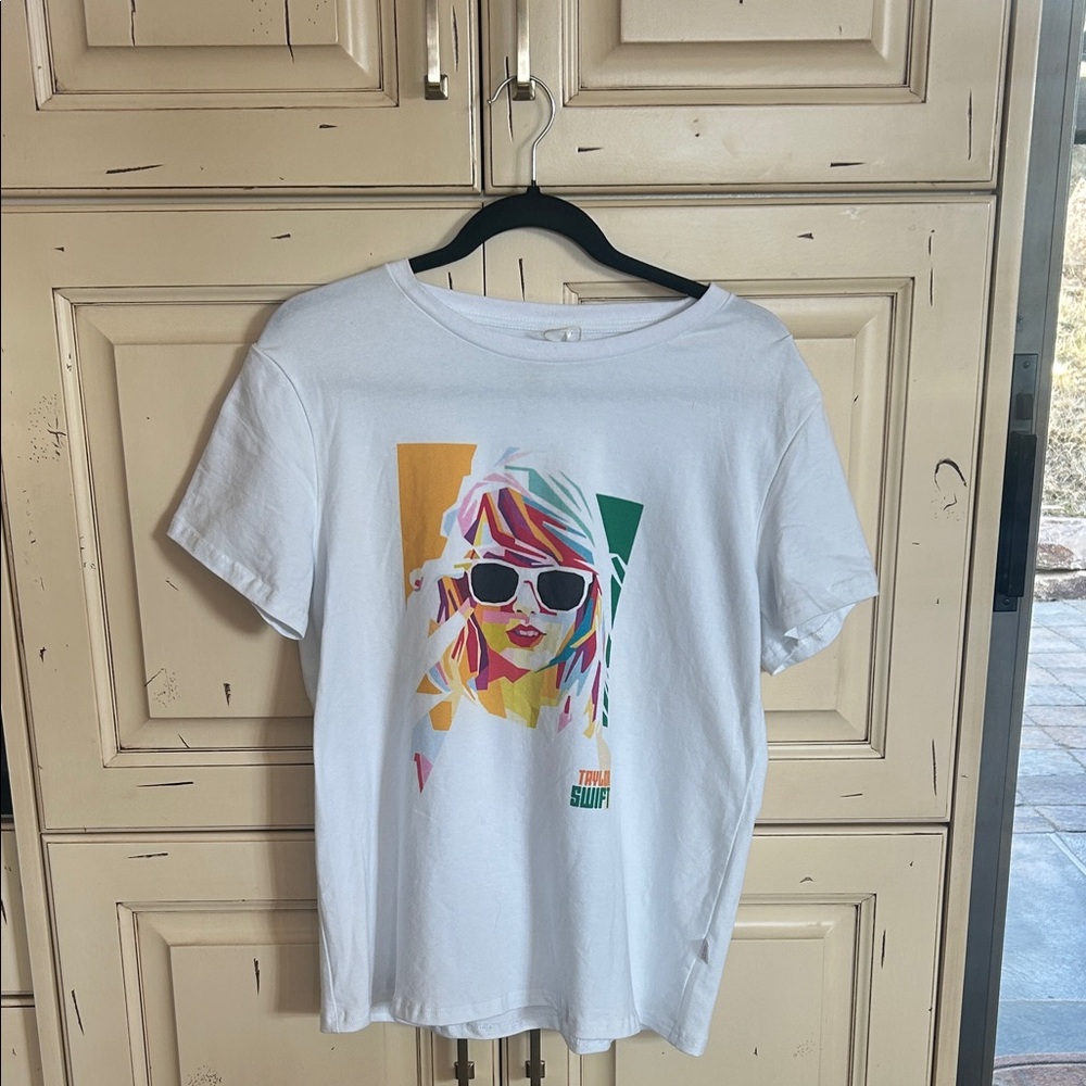 NWT Taylor Swift Geometric Graphic Tee | Little Trendy | Swiftie Shirt